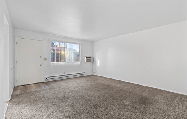 2 beds, 1 bath, 1,000 sqft, $1,150, Unit 1889 W 8