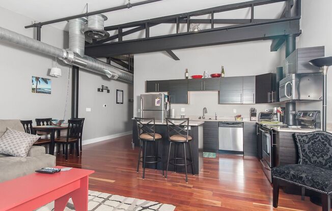 1 bed, 1 bath, 695 sqft, $1,625, Unit Jane 406