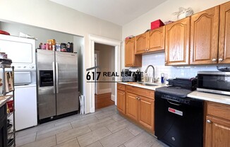 11 ROYAL ST