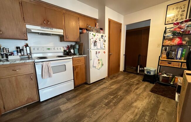 1 bed, 1 bath, $1,015, Unit 18