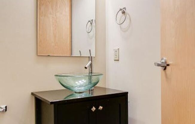 2 beds, 2 baths, 1,158 sqft, $1,550, Unit 211