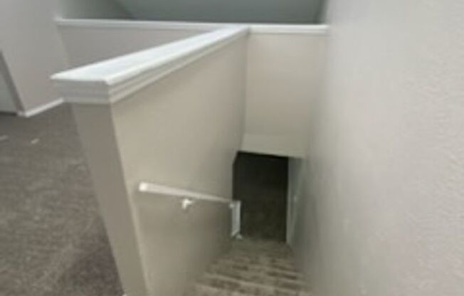 2 beds, 1 bath, 1,105 sqft, $875, Unit 2703-304
