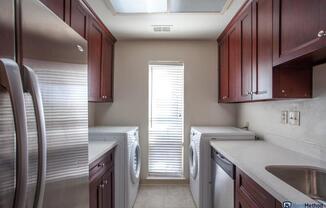 Nicely Upgraded 2 Bedroom 2 Bathroom Condo Available Now!