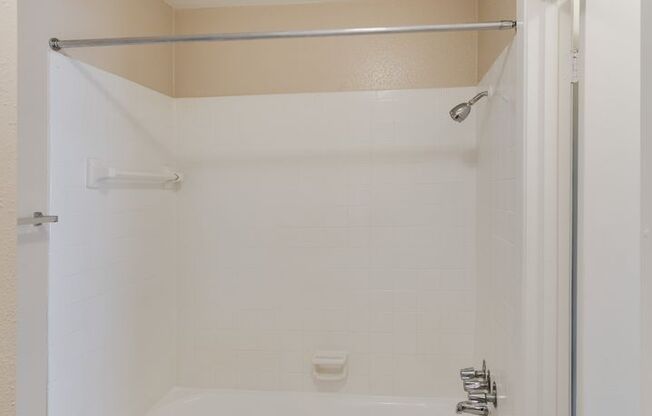 1 bed, 1 bath, 768 sqft, $979, Unit 1910