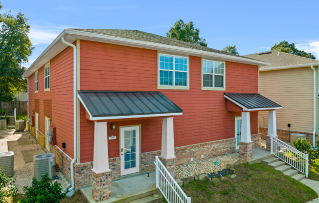 822 ARBOR LK DR