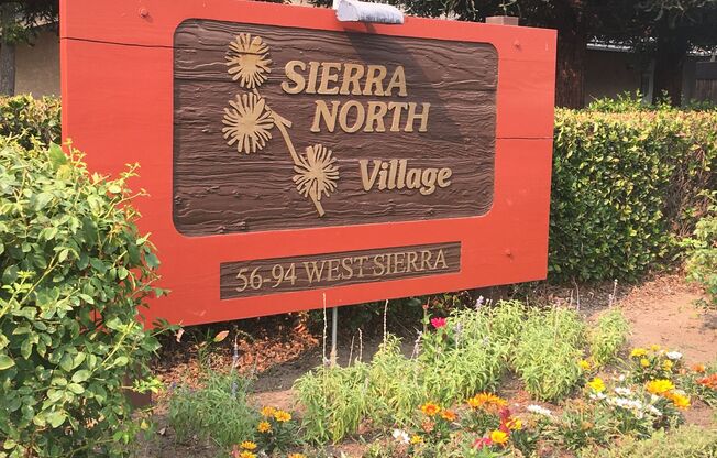 Nice condo located in the Sierra North Village Community.