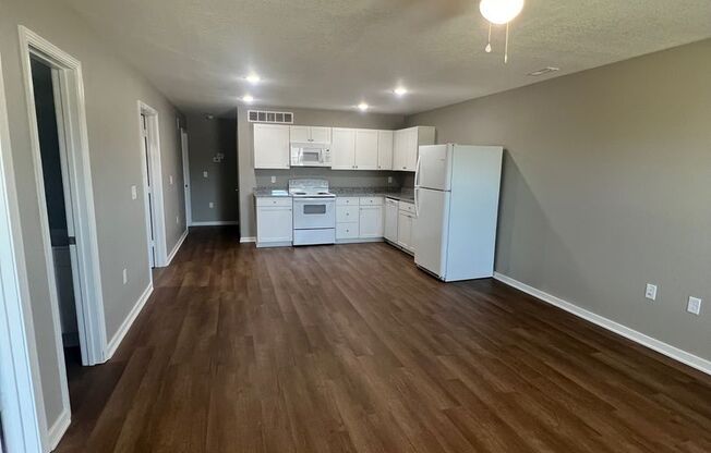 3 beds, 2 baths, $1,200