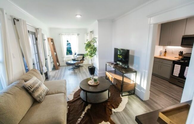 1 bed, 1 bath, 440 sqft, $2,695, Unit 6