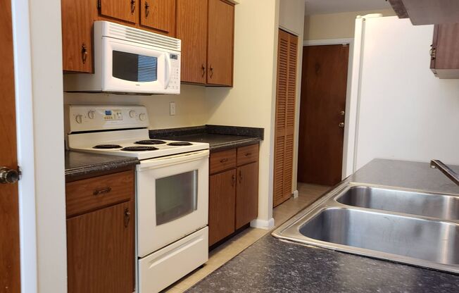 2 beds, 2 baths, $1,750