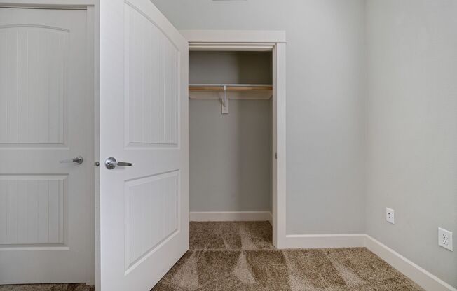 3 beds, 2 baths, 1,189 sqft, $2,395, Unit 306-71