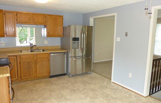 3 beds, 2 baths, $2,200