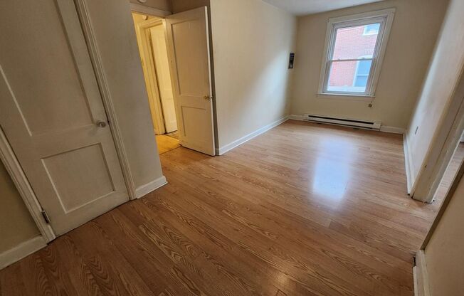 208 N POTOMAC ST
