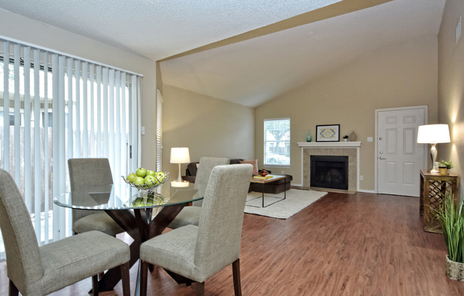 3 beds, 2 baths, 1,147 sqft, $1,925, Unit 11606A