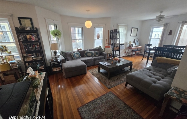 19 21 GRANVILLE RD