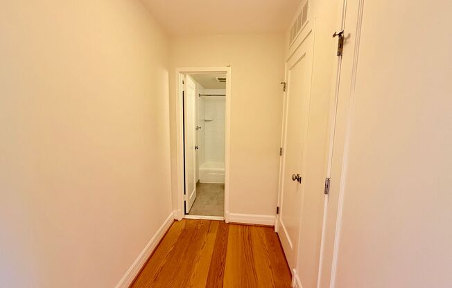 Studio, 1 bath, 460 sqft, $2,400, Unit 0310