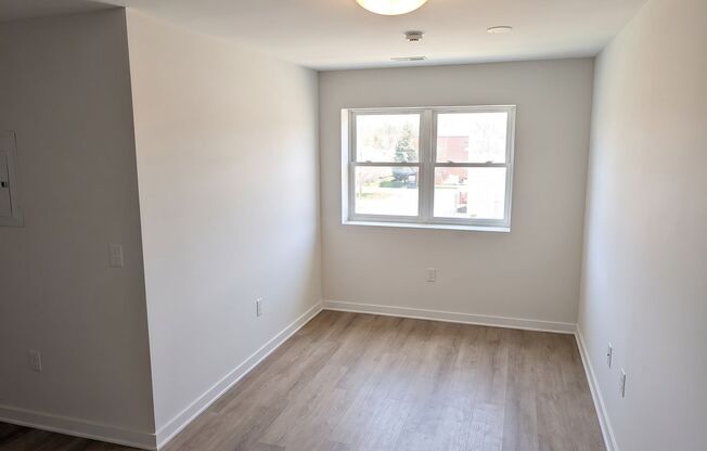 5 beds, 2 baths, 1,244 sqft, $5,000, Unit 4010-201