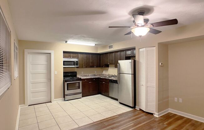 1 bed, 1 bath, 700 sqft, $1,225, Unit Unit B-3