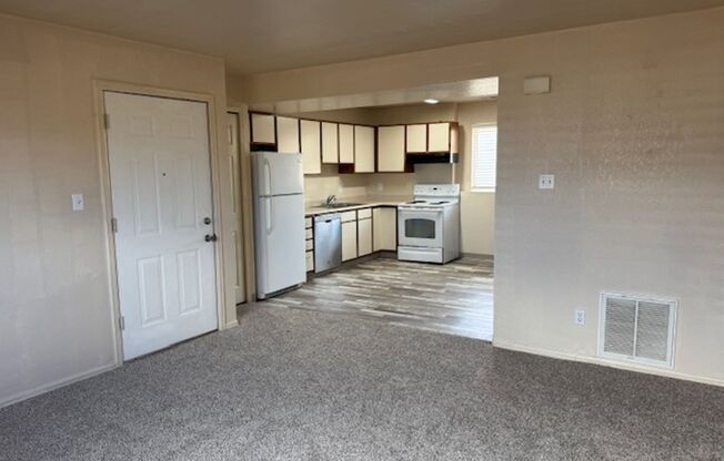 1078-4 Golden 341 S. Clarion Dr. A-D