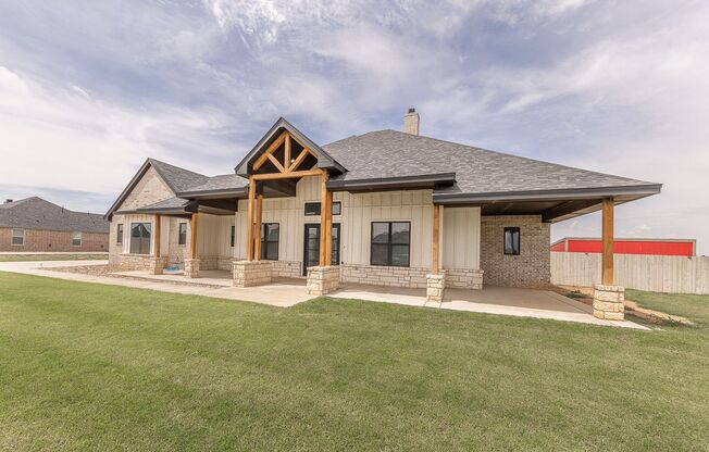 Stunning 4Bed/3Bath on 1.26-acre lot with a Pool!