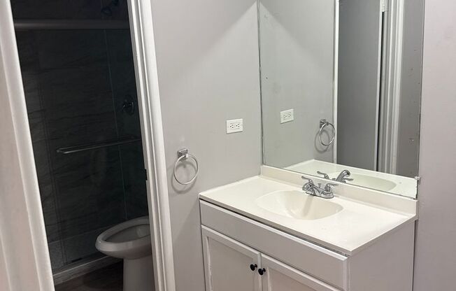 2 beds, 1 bath, $1,650, Unit 726-2D