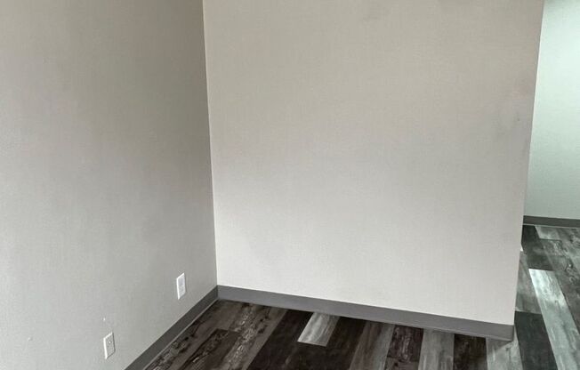 1 bed, 1 bath, 552 sqft, $775, Unit DB1-2