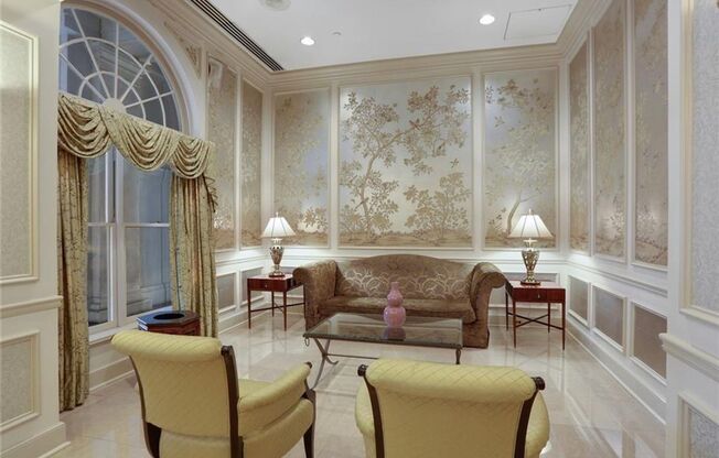 1 bed, 1 bath, $1,695, Unit 199 14th St NE Unit 201