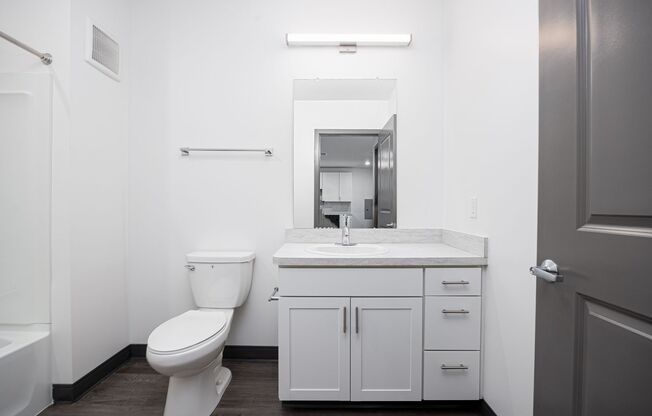 2 beds, 2 baths, 987 sqft, $1,750, Unit 412
