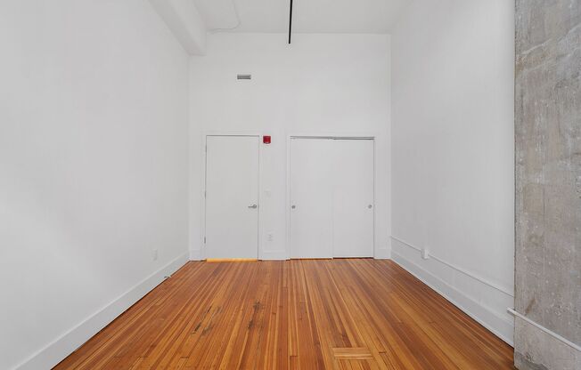 2 beds, 1 bath, 1,025 sqft, $2,912, Unit 100-204