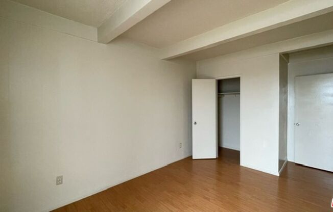 2 beds, 1.5 baths, 850 sqft, $1,975, Unit 21