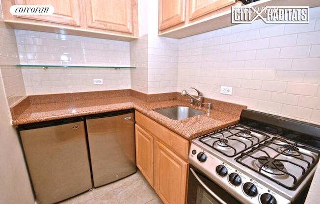 420 E 55 ST