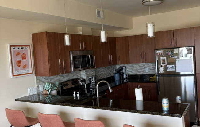 1 bed, 1.5 baths, 1,022 sqft, $2,125, Unit 503