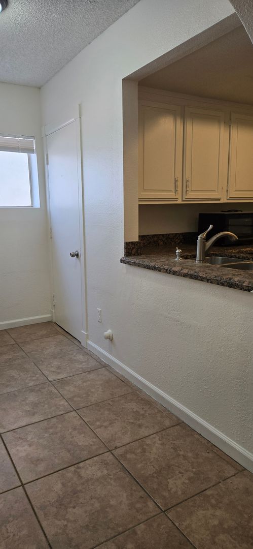 2 beds, 2 baths, $1,295, Unit # 167