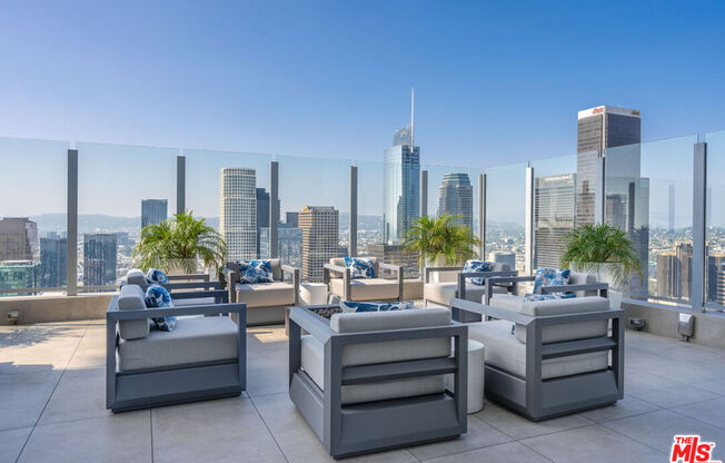 6 beds, 9.5 baths, 19,313 sqft, $80,000, Unit PH