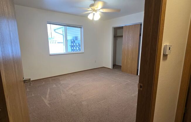 2 beds, 1 bath, 850 sqft, $1,259, Unit PL   7612