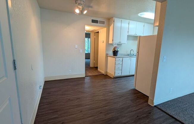 1 bed, 1 bath, 600 sqft, $1,575, Unit 057