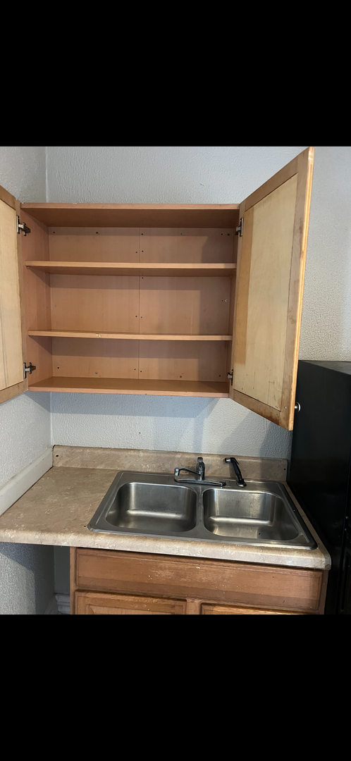 1 bed, 1 bath, $995