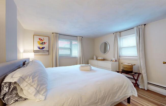 1 bed, 1 bath, 700 sqft, $4,300, Unit 1B