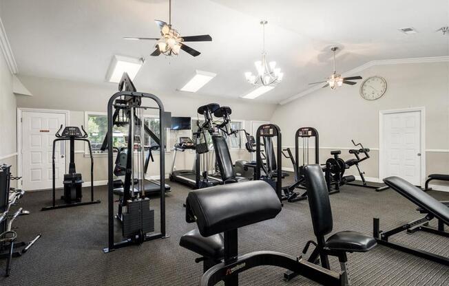 Fitness Center With Modern Equipment at Scottsmen Too Apartments, Clovis, CA, 93612