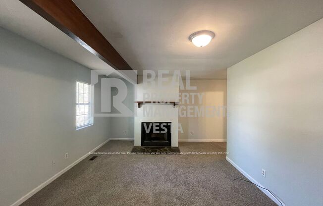 617 MAPLEWOOD DR