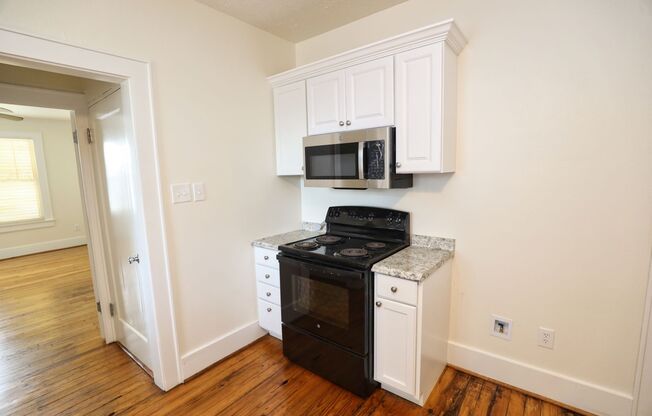 2 beds, 1 bath, $1,400