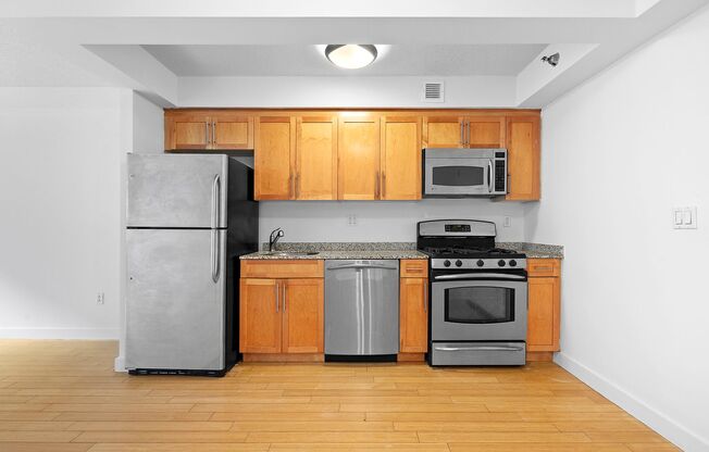 1 bed, 1 bath, 444 sqft, $3,300, Unit N3D