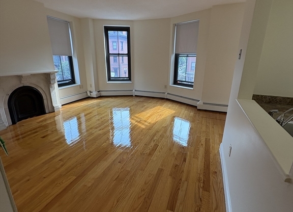 586 Massachusetts Ave