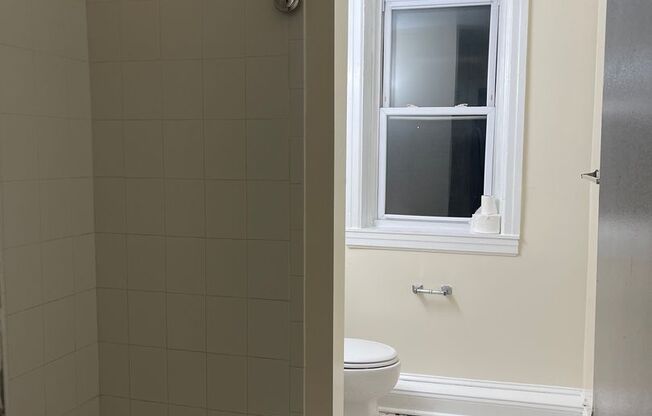 3 beds, 1 bath, 1,425 sqft, $1,625, Unit 4839-C2