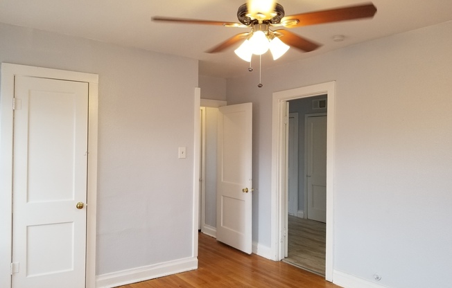 1 bed, 1 bath, 700 sqft, $850, Unit Unit 3