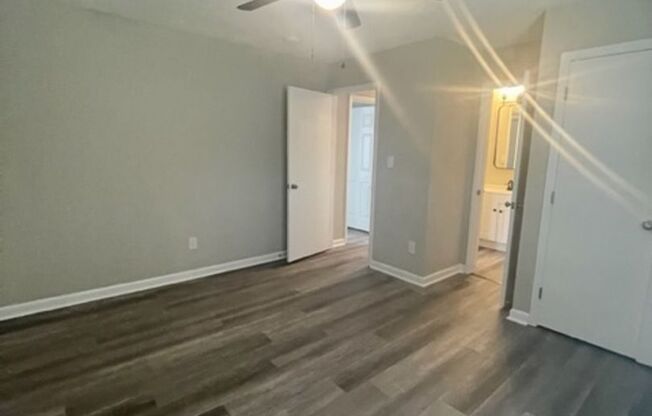 2 beds, 1.5 baths, 1,100 sqft, $1,099, Unit 720-D