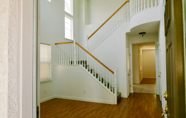 4096 LAUREL WALK LN
