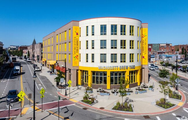 2 beds, 1 bath, 1,008 sqft, $2,295, Unit Unit 305