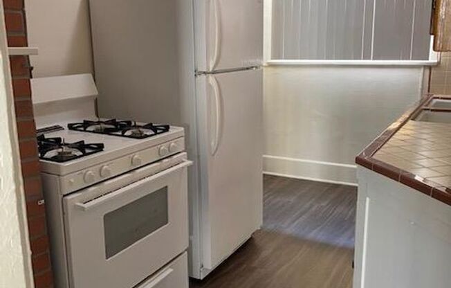 1 bed, 1 bath, 646 sqft, $1,700, Unit 710