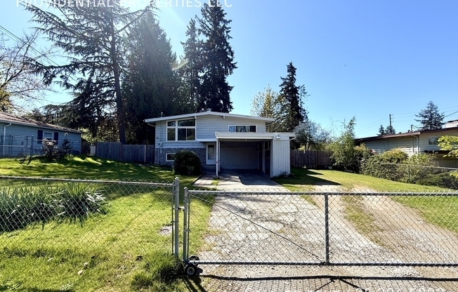 3821 155 AVE SE