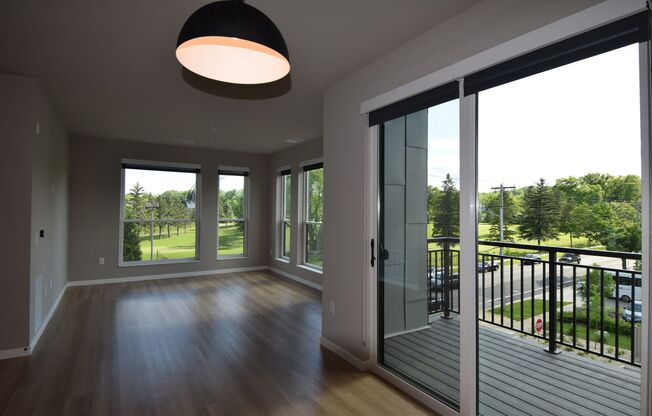 2 beds, 2 baths, 1,140 sqft, $2,575, Unit 5604-215